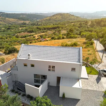 Design Clavis-brand New With A View Villa