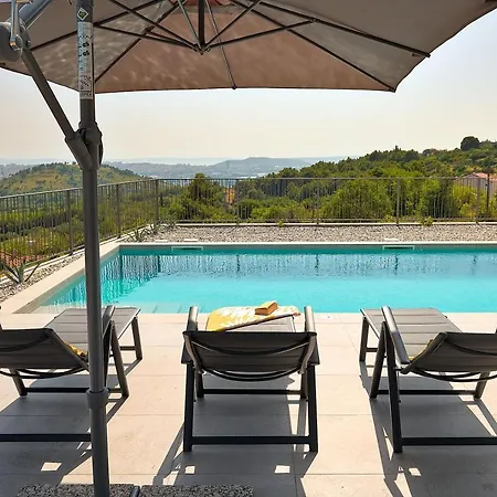 Design Clavis-brand New With A View Klis