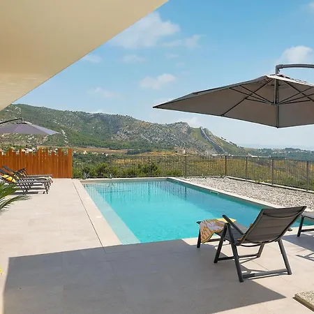 Design Clavis-brand New With A View Villa *