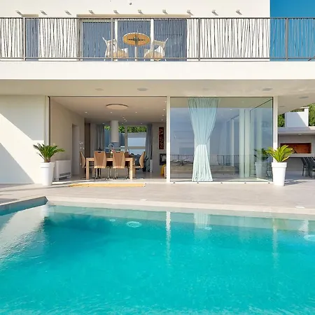 Design Clavis-brand New With A View Villa Klis