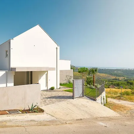 Villa Design Clavis-brand New With A View Klis