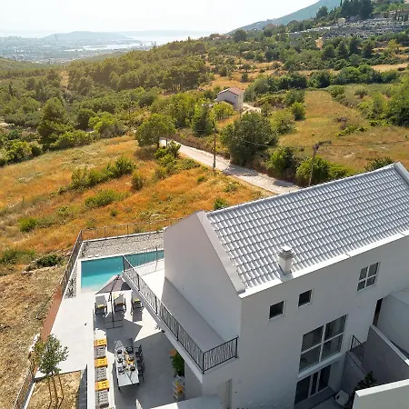Design Clavis-brand New With A View Klis