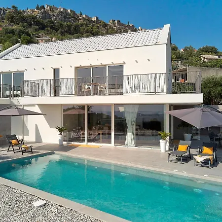 Design Clavis-brand New With A View Klis